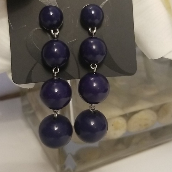 Jewelry - Earrings